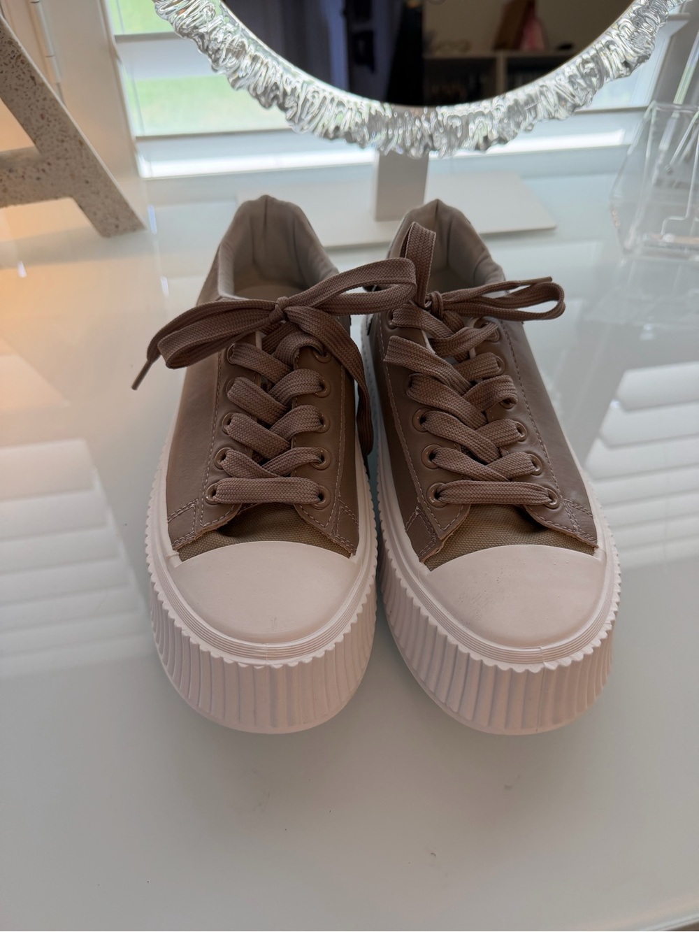 Qupid platform sneakers
